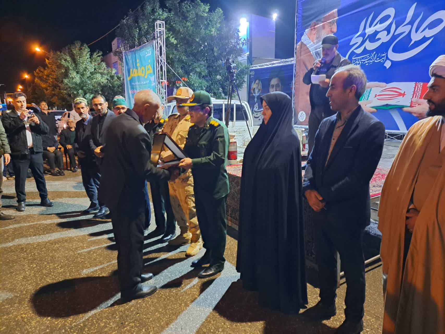 آئین تجلیل از حماسهسازان عملیات بیتالمقدس در شهرستان پلدشت برگزار شد