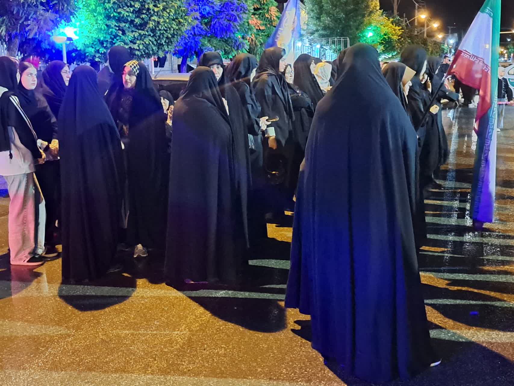 تداوم حضور حماسی و دشمن‌ستیز مردم پلدشت در تجمع شبانه