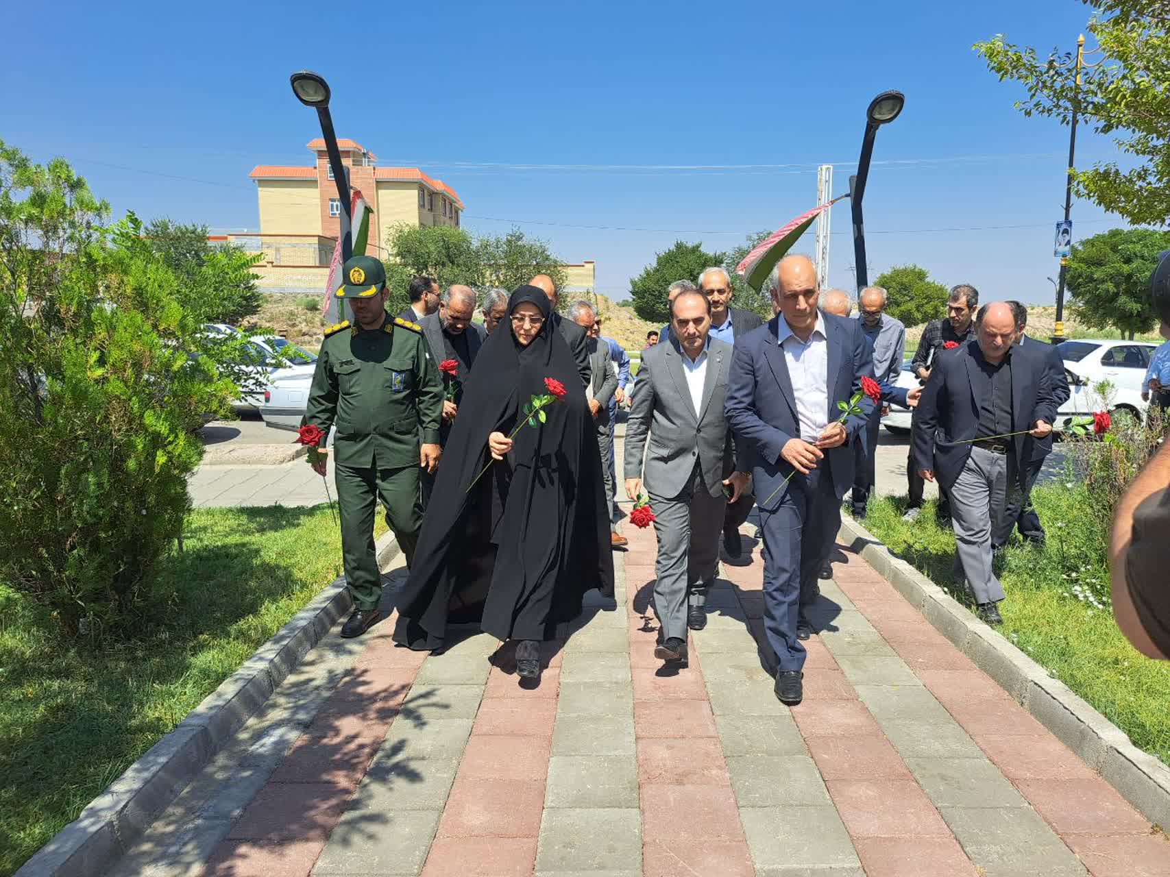 بازدید معاون هماهنگی امور اقتصادی استاندار آذربایجان‌غربی از ظرفیت‌های اقتصادی پلدشت/ تاکید فرماندار بر ضرورت جهش تولید و رفع موانع سرمایه‌گذاری