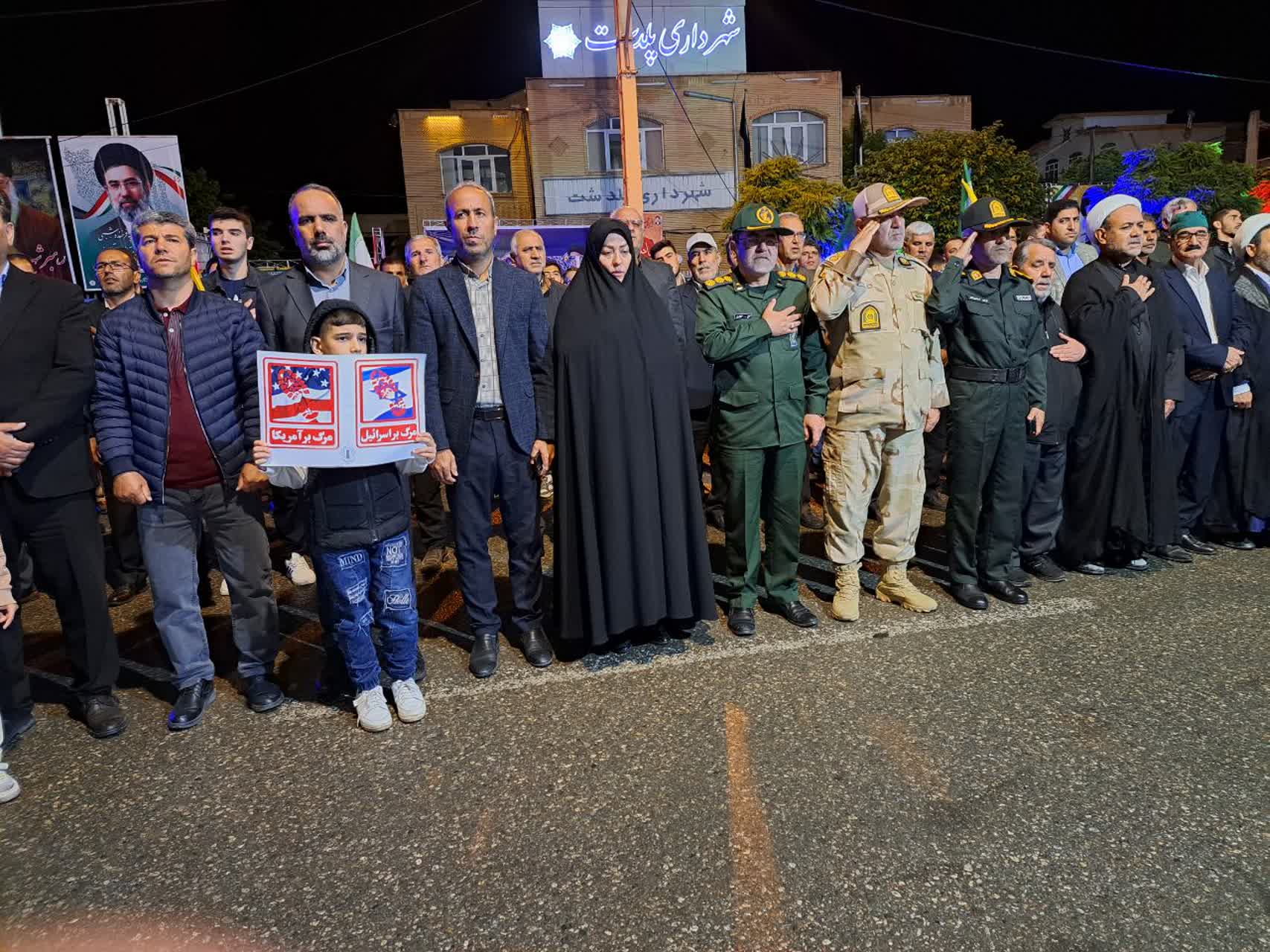 تداوم حضور حماسی و دشمن‌ستیز مردم پلدشت در تجمع شبانه