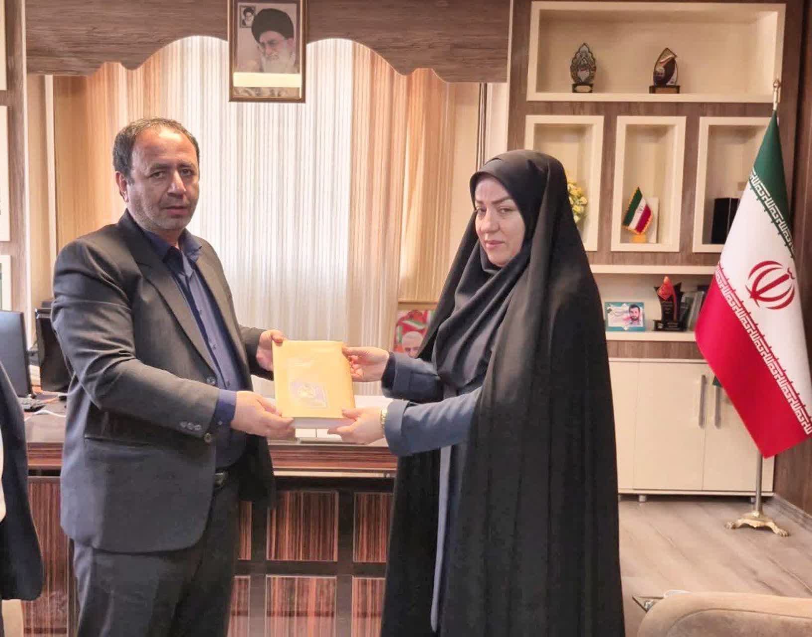 توجه و رسیدگی به امور ایثارگران و خانواده‌های شهدا تنها یک وظیفه اداری نیست، بلکه ادای دین به خون شهدا و ادامه راه پرافتخار آنان است