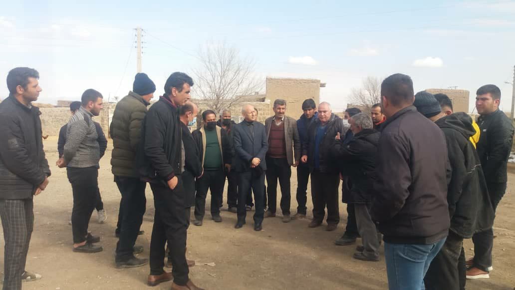 بازدید فرماندار پلدشت از روستاهای بخش مرکزی شهرستان و دیدار چهره به چهره با مردم
