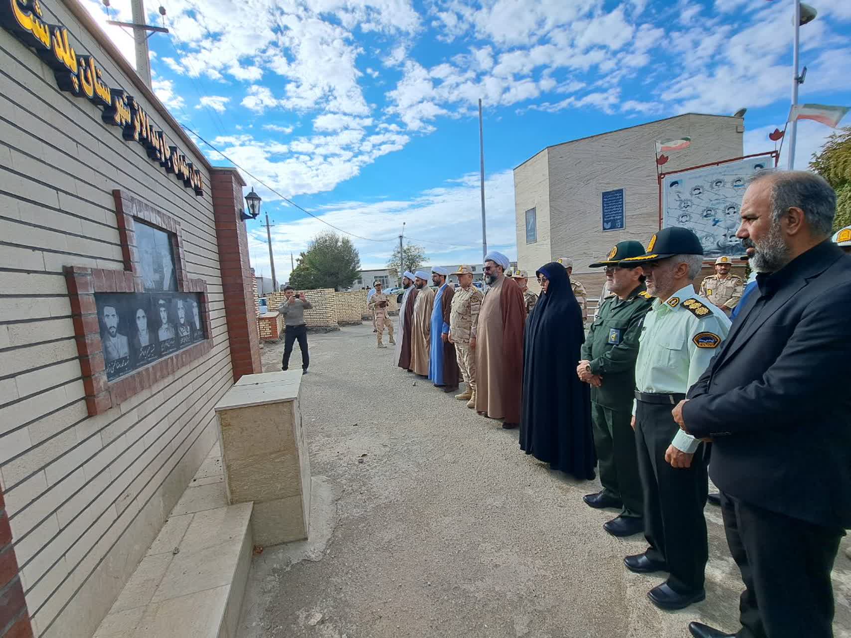 آیین غبارروبی و گلباران مزار شهدای شهرستان پلدشت برگزار شد