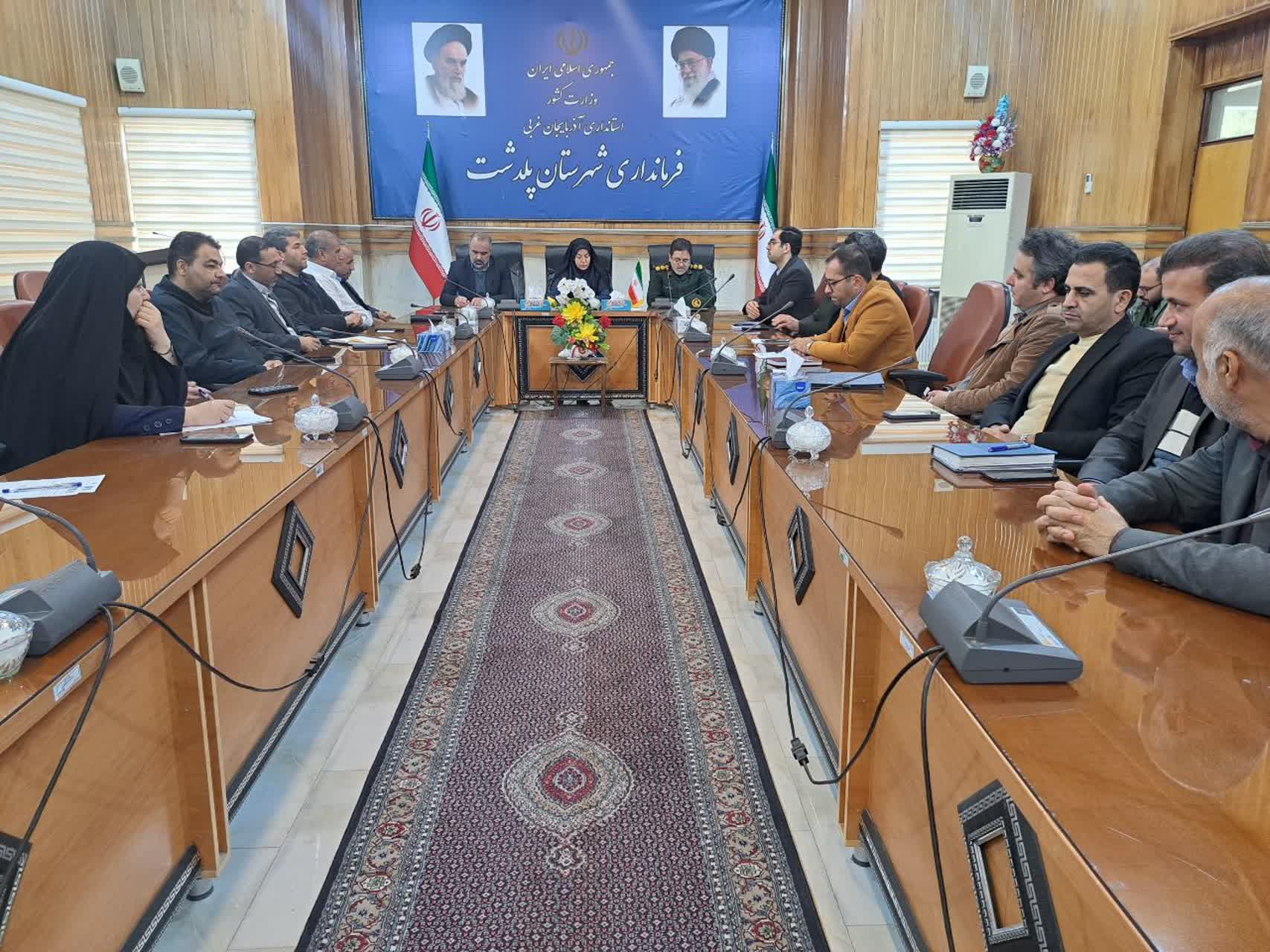 وظیفه ما در قبال شهدا و خانواده‌های معزز آنان سنگین و بسیار حساس است