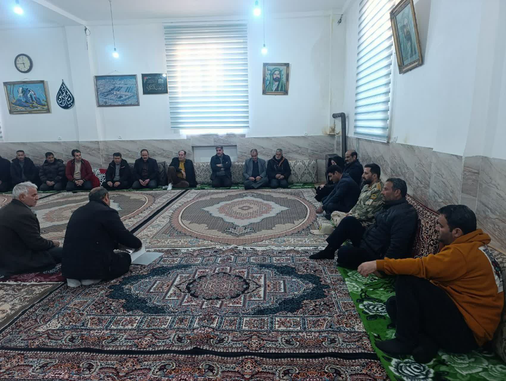 ما در کنار مردم هستیم و تمام تلاش خود را برای رفع مشکلات و بهبود رفاه مردم انجام خواهیم داد