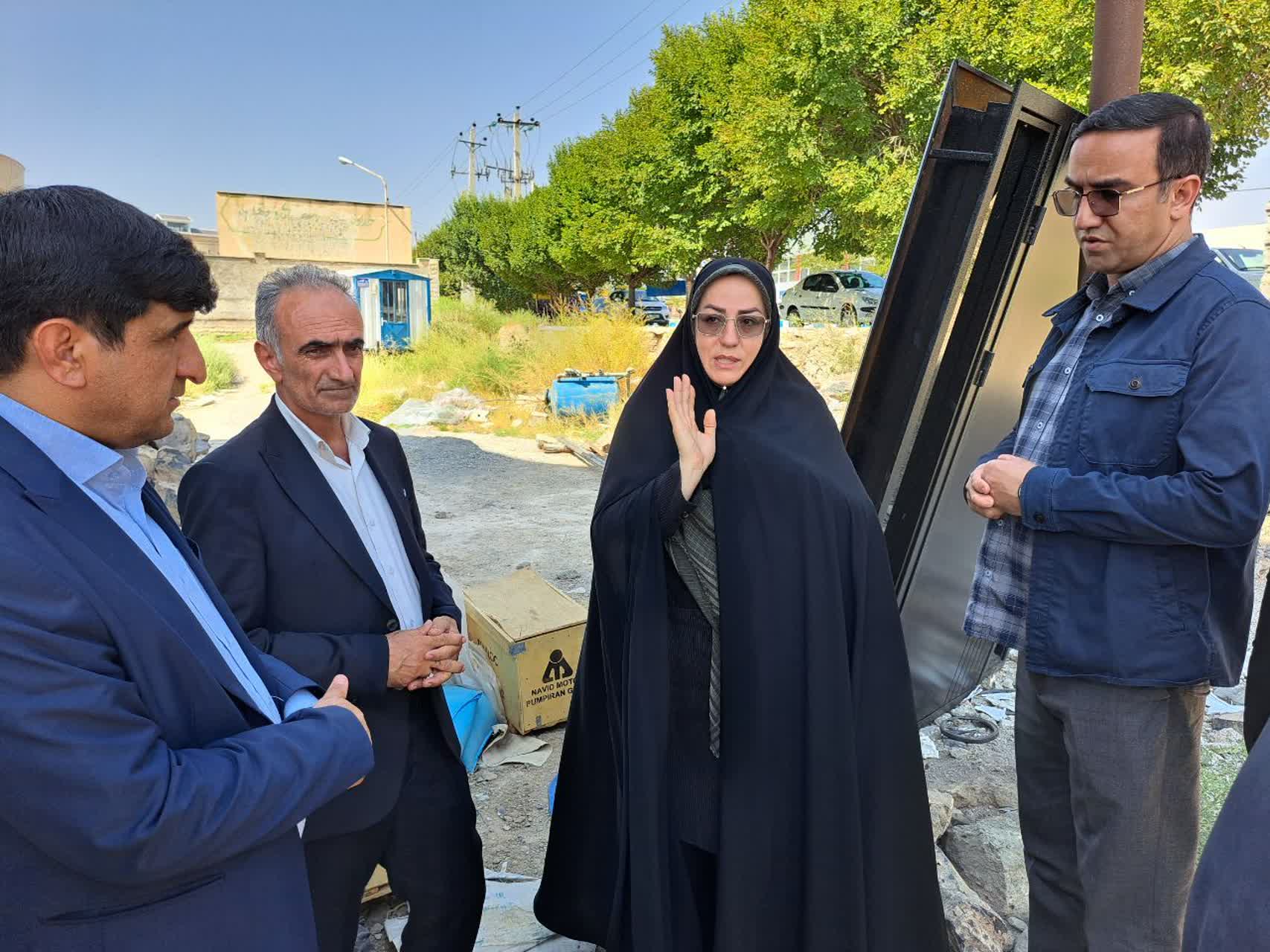 بازدید میدانی مسئولان از استخر پلدشت و بررسی مشکلات آن