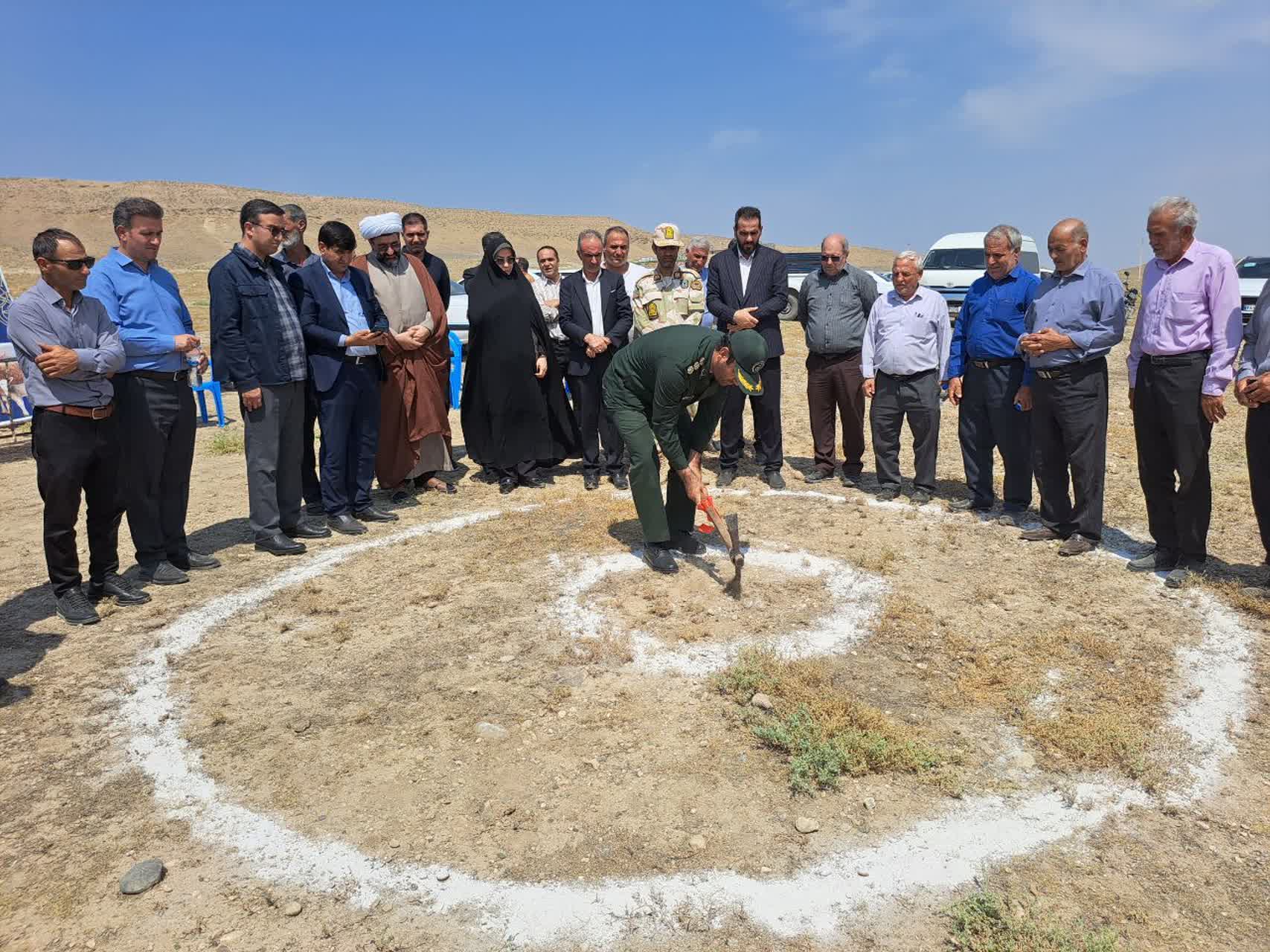 کلنگزنی طرح پرورش بره پرواری با سرمایهگذاری 800 میلیارد ریالی در روستای بهلولآباد پلدشت