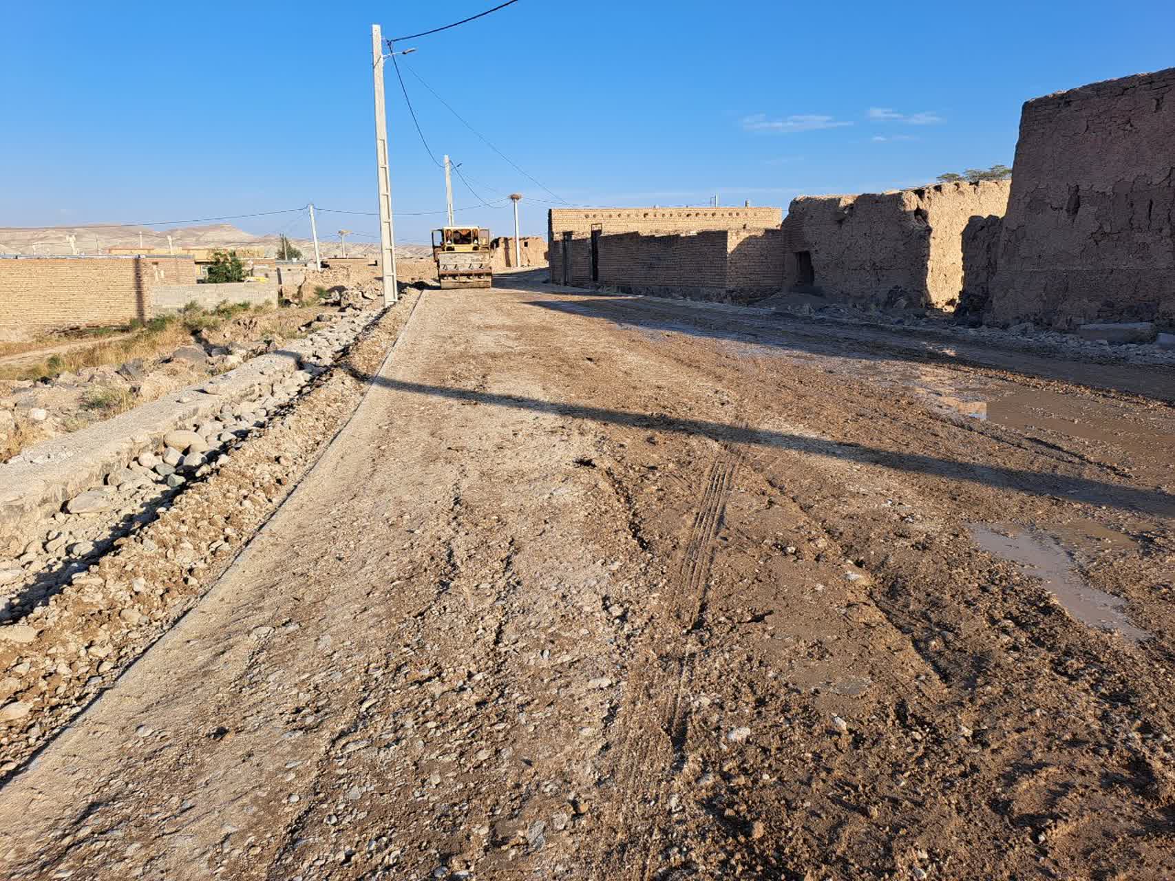 اختصاص 4 میلیارد تومان اعتبار برای زیرسازی معابر روستای قارقلوق علیاء؛ فرماندار پلدشت از پیشرفت عملیات اجرایی بازدید کرد