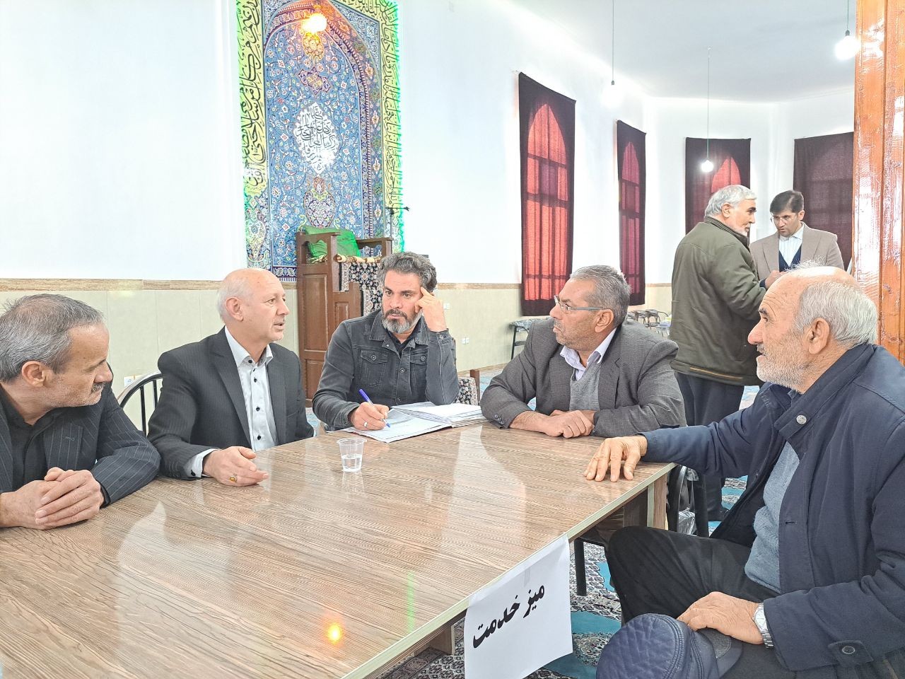 تشکیل میز ارتباطات مردمی در مسجد جامع روستای شهرک ارس