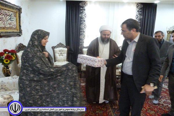دیدار فرماندار با مادران و همسران شهدا