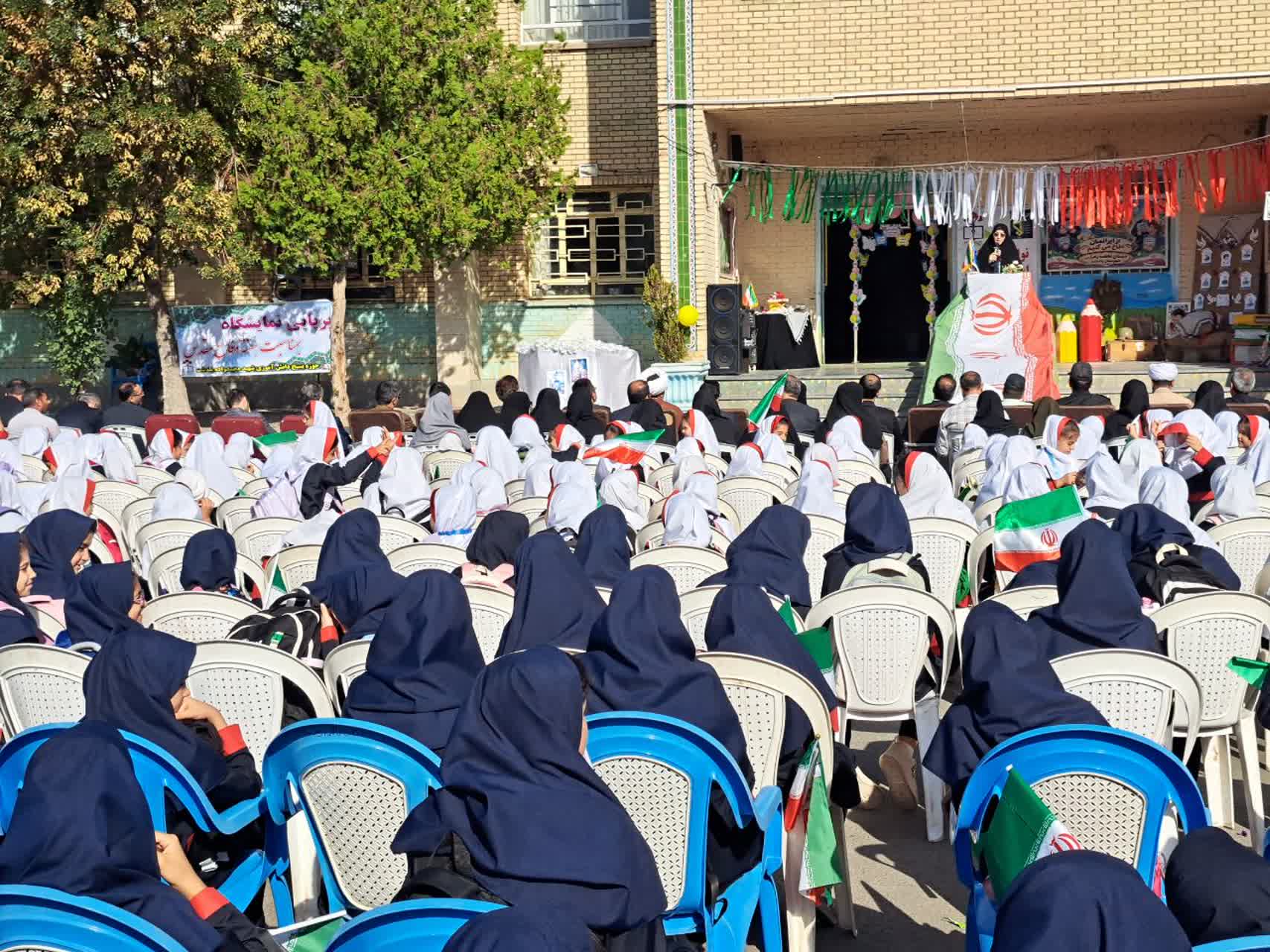 نواختن زنگ مهر و مقاومت در مدارس پلدشت؛ پیوند شکوه دانش و عظمت دفاع مقدس