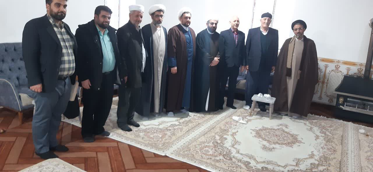 عیادت فرماندار شهرستان پلدشت از ماموستای روستای ساری سو