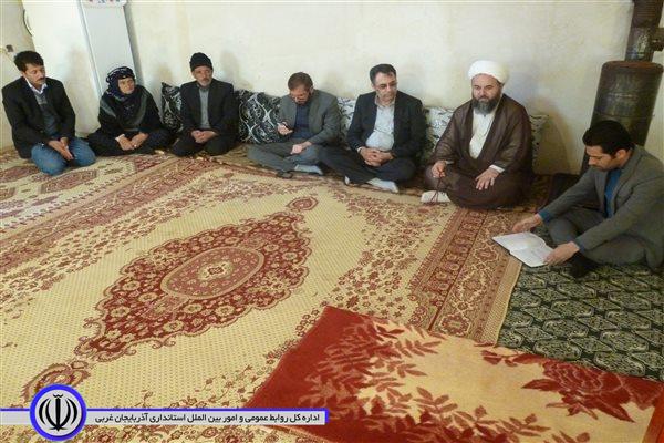 دیدار فرماندار با مادران و همسران شهدا