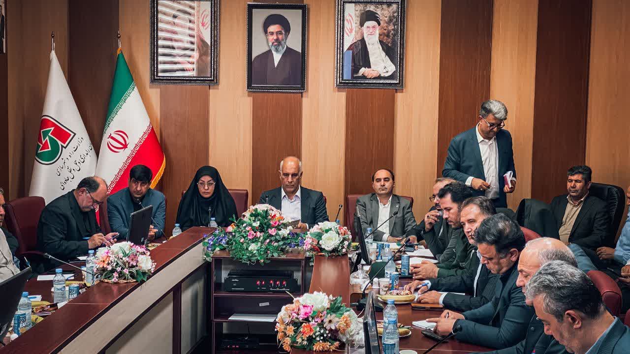 بازدید معاون هماهنگی امور اقتصادی استاندار آذربایجان‌غربی از ظرفیت‌های اقتصادی پلدشت/ تاکید فرماندار بر ضرورت جهش تولید و رفع موانع سرمایه‌گذاری