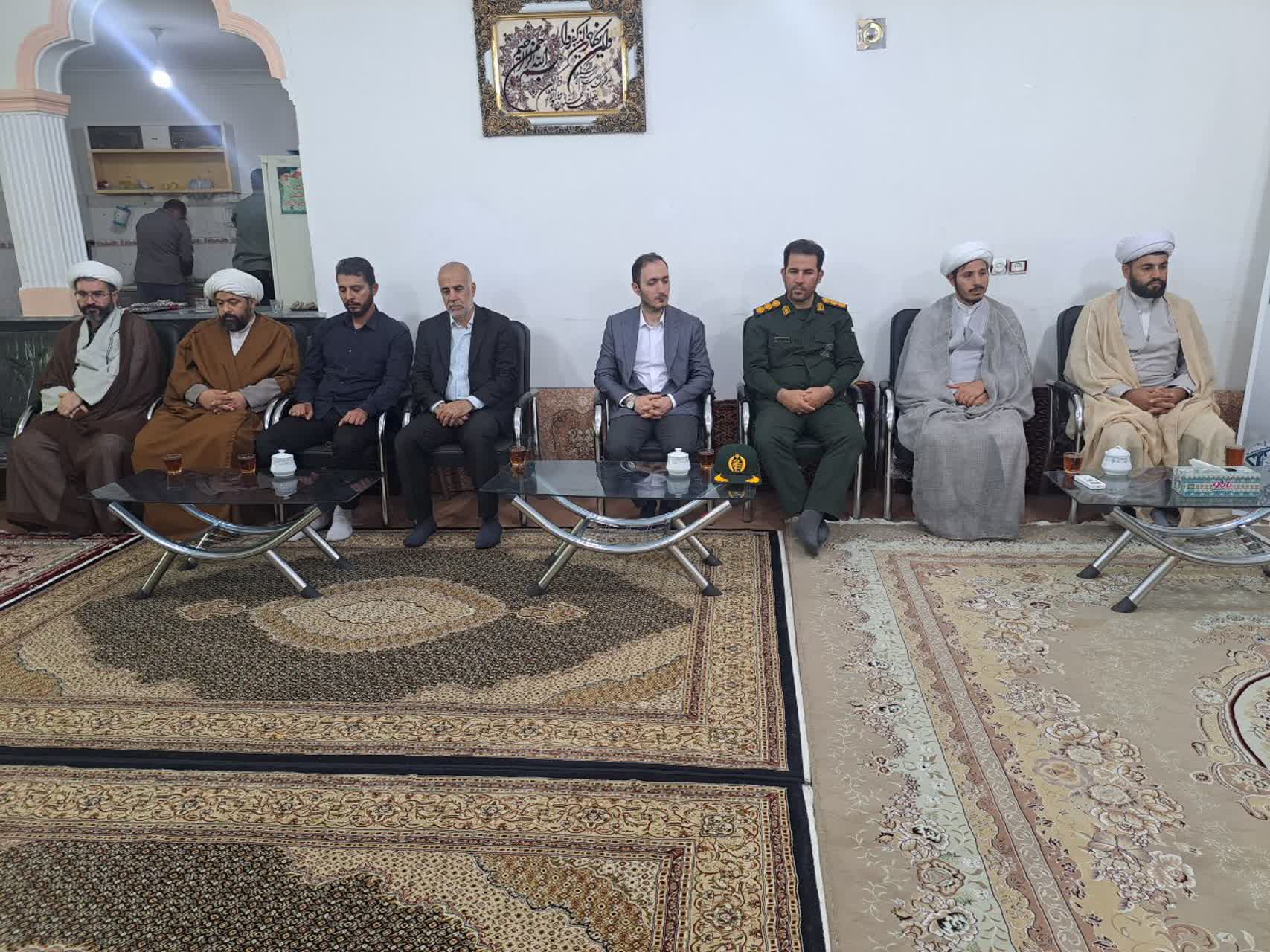 دیدار فرماندار پلدشت با امام جمعه شهرستان به مناسبت هفته دفاع مقدس؛ تأکید بر انسجام ملی و اتحاد ملت و دولت