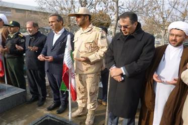 غبار روبی مزار شهدا