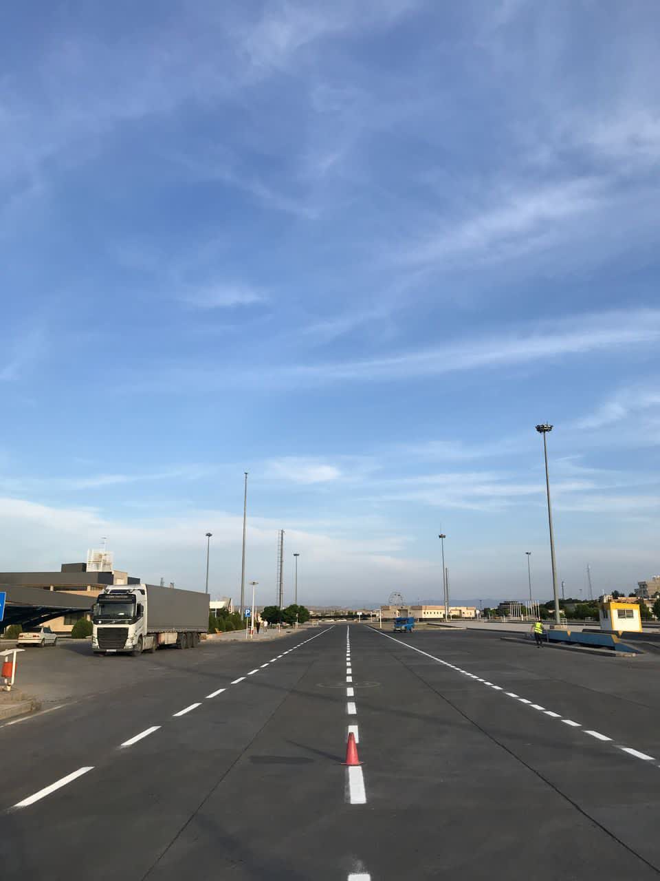 گزارش تصویری از اجرای عملیات خط کشی محور های مواصلاتی شهرستان پلدشت