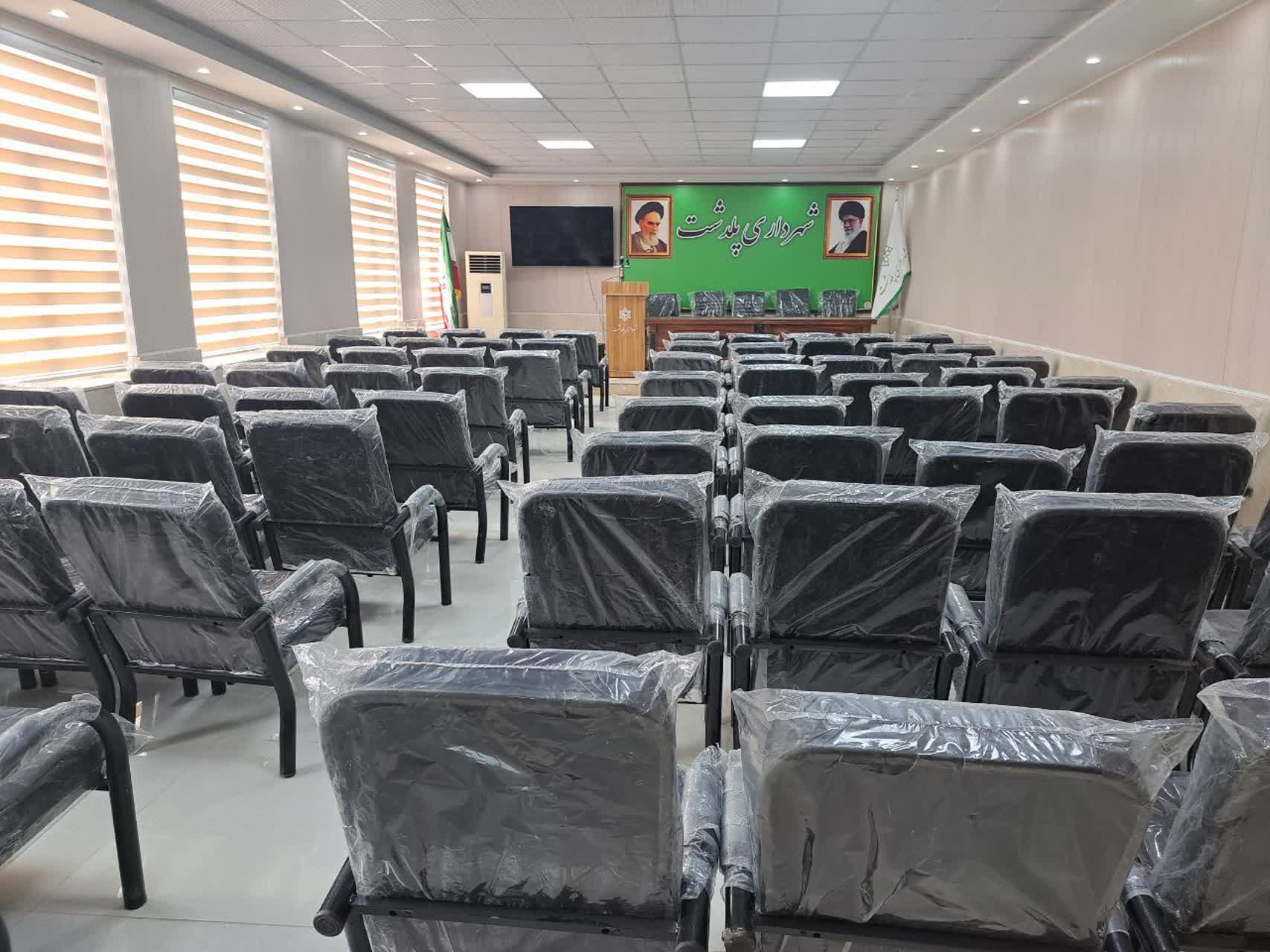 ساختمان جدید سالن جلسات شهرداری پلدشت  به بهره‌برداری رسید