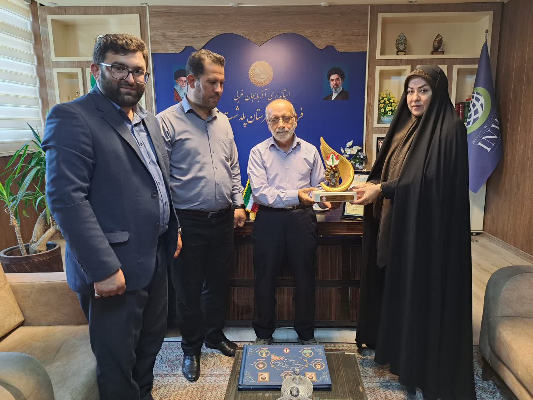 تجلیل از فرماندار پلدشت بهعنوان رئیس کنگره شهدای شهرستان