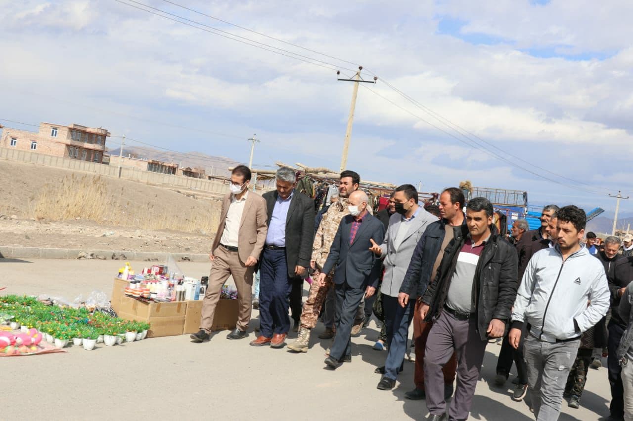 بازدید فرماندار شهرستان پلدشت از جمعه بازار و میدان دواب روستای شوطلو