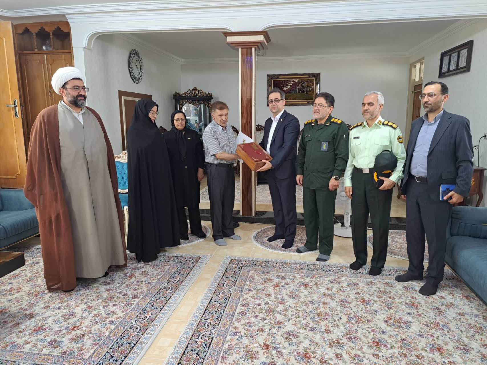 تکریم و تجلیل از آزاده سرافراز پرویز علیزاده در پلدشت