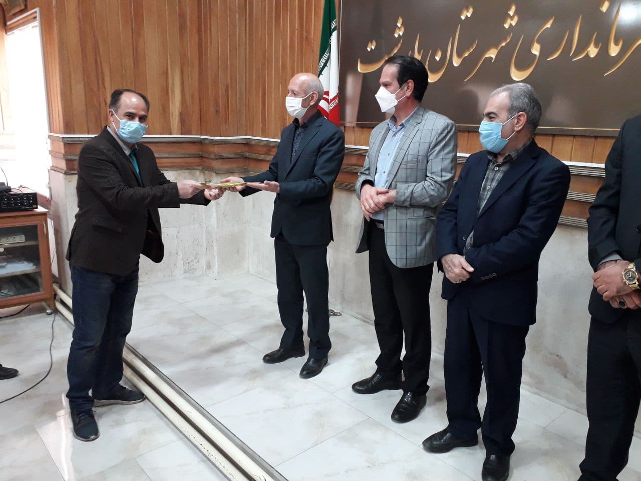 از تیمهای برتر جام دهه مبارک فجر یادواره سردار رشید اسلام حاج قاسم سلیمانی شهرستان پلدشت تجلیل به عمل ِآمد؛
