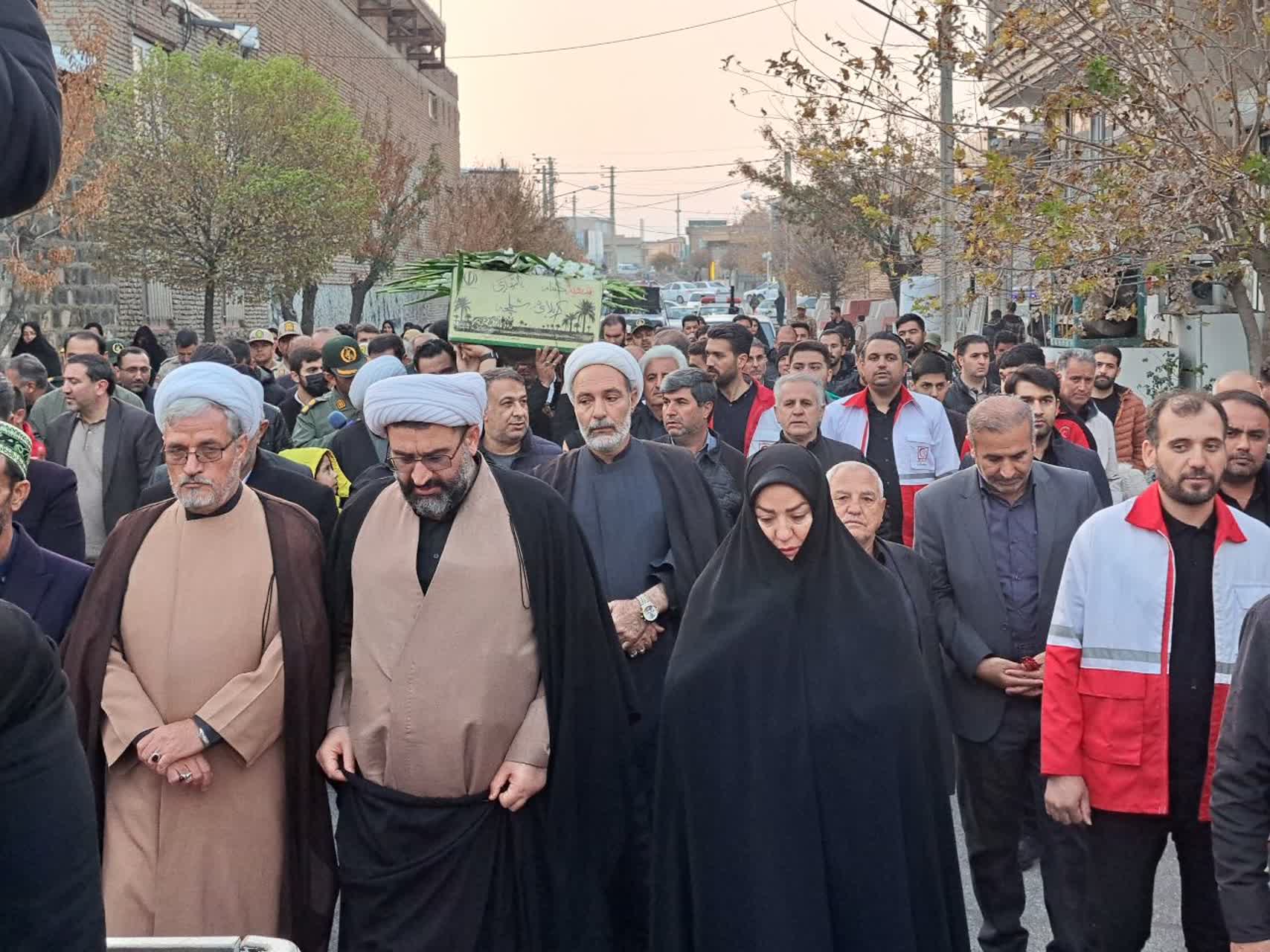 برگزاری آیین تشییع پیکر مطهر شهید گمنام دوران دفاع مقدس در پلدشت