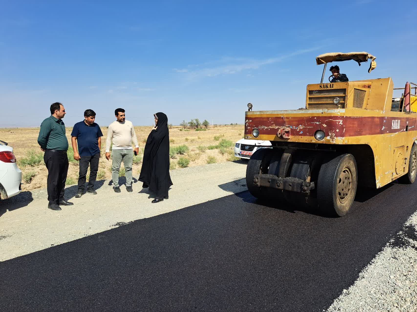 بازدید فرماندار پلدشت از عملیات آسفالتریزی راه روستای ساختمان؛ بهبود دسترسی روستایی با اعتبار 7 میلیارد تومان