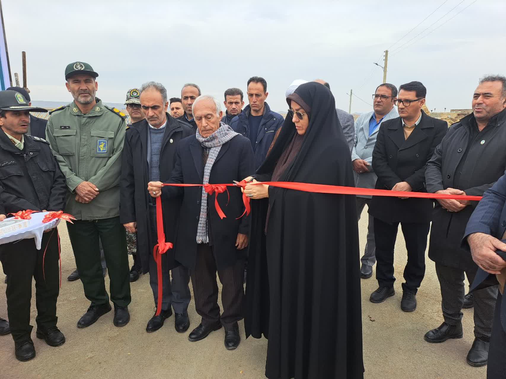 طی آیینی با حضور مسئولین پروژه‌های عمران روستای در بخش ارس شهرستان پلدشت به بهره‌برداری رسید