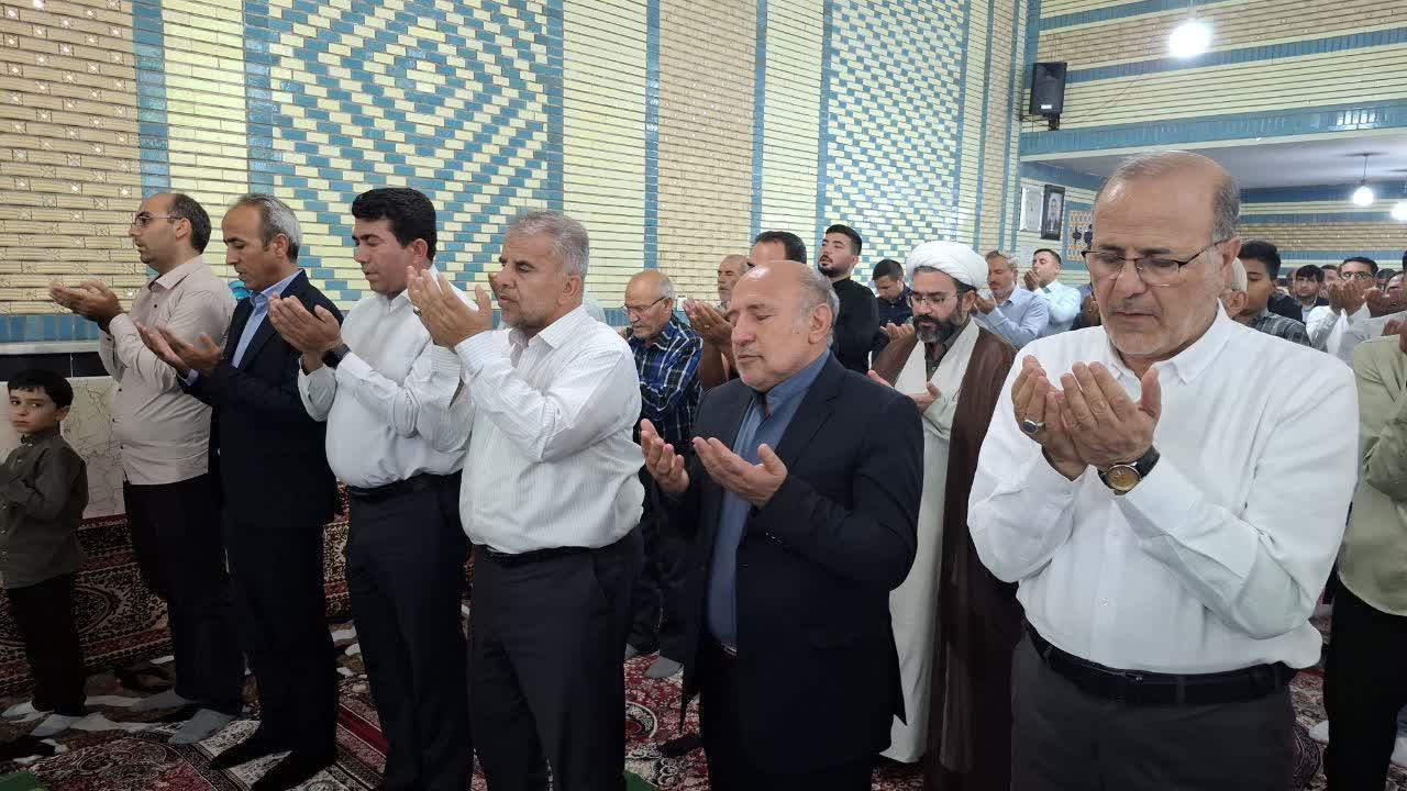 حضور جمعی از مسئولان کشوری، استانی، منطقهای و شهرستانی در آیین عبادی ـ سیاسی نماز جمعه پلدشت