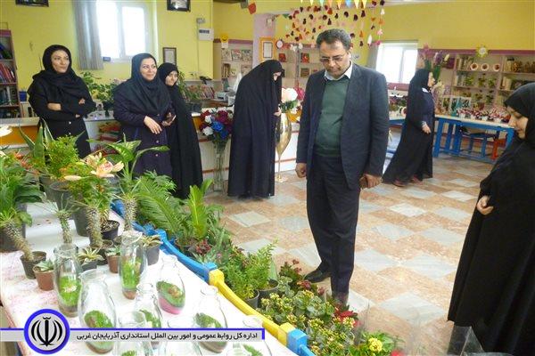 بازدید صفری فرماندار شهرستان پلدشت از نمایشگاه گل وگیاه
