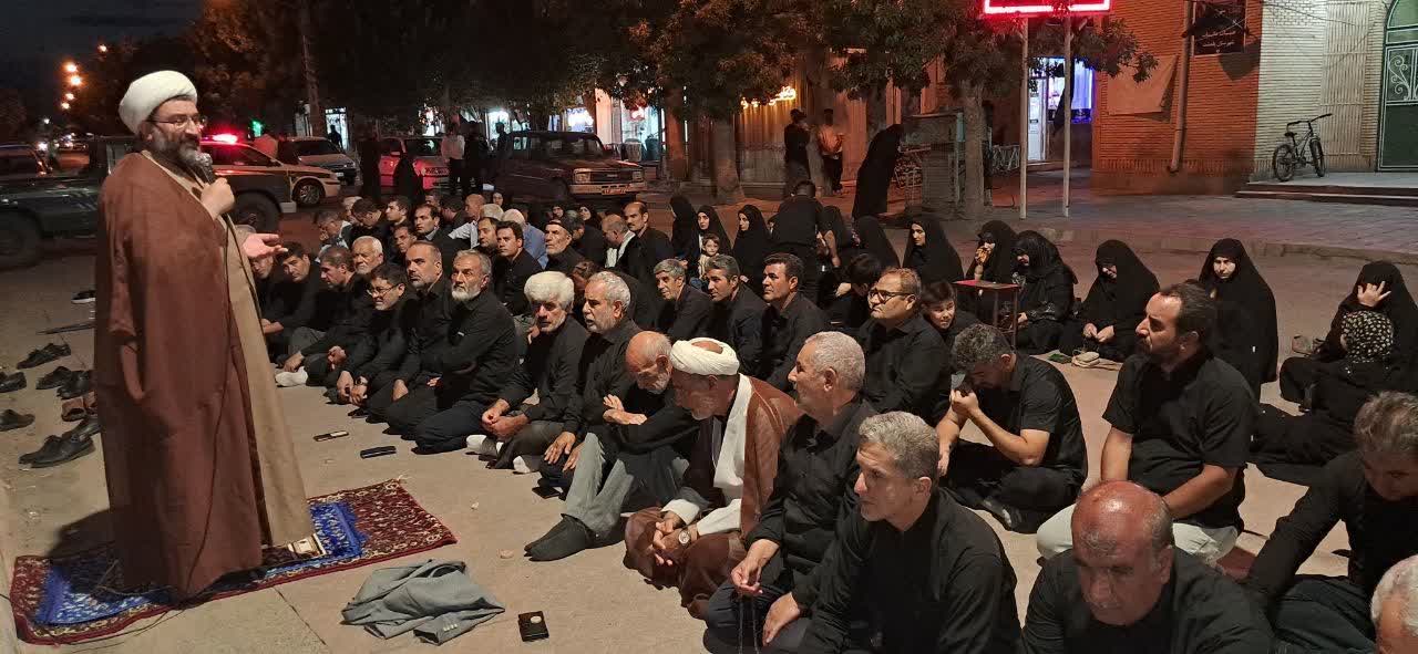 حضور پرشور مردم پلدشت در آیین پیادهروی جاماندگان تشییع رهبر شهید