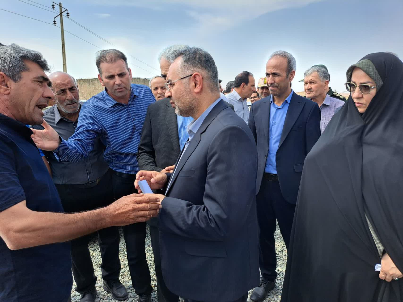 بررسی میدانی مشکلات اهالی روستای نصرتآباد پلدشت در حاشیه افتتاح مدرسه خیرساز