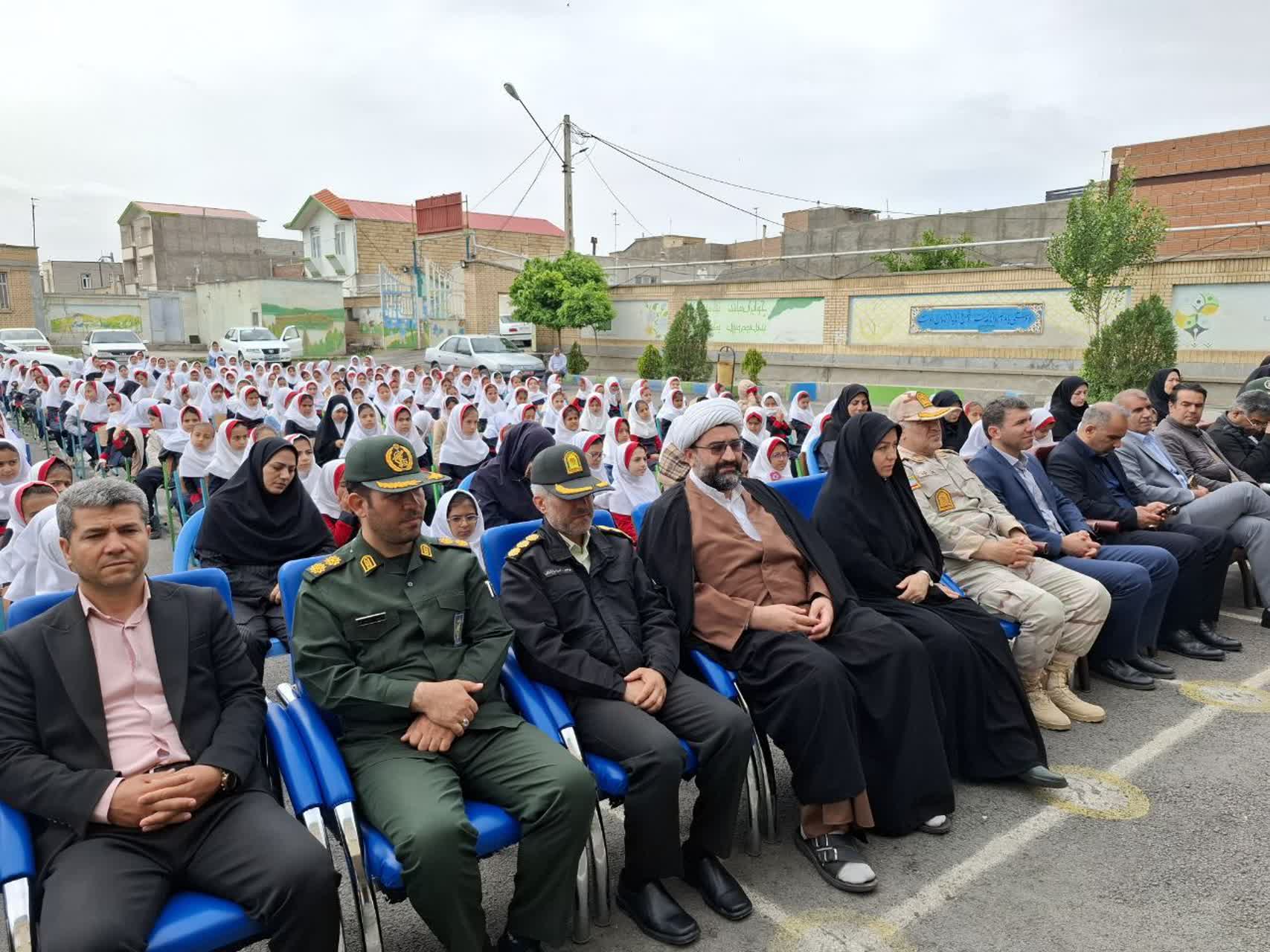 پیشرفت و توسعه هر جامعهای در گرو ارتقاء کیفیت آموزش است