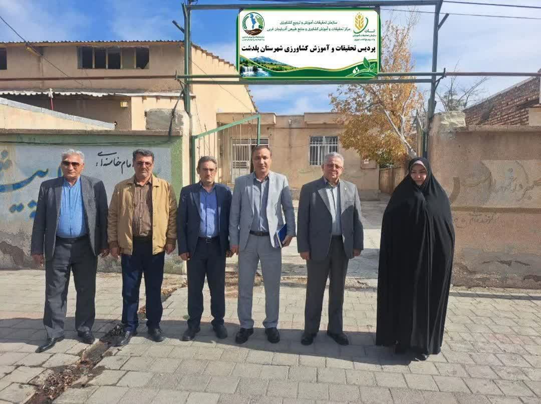 تأکید فرماندار پلدشت بر گذار از کشاورزی سنتی به دانشبنیان / ضرورت تقویت زیرساختهای مرکز تحقیقات کشاورزی در شهرستان