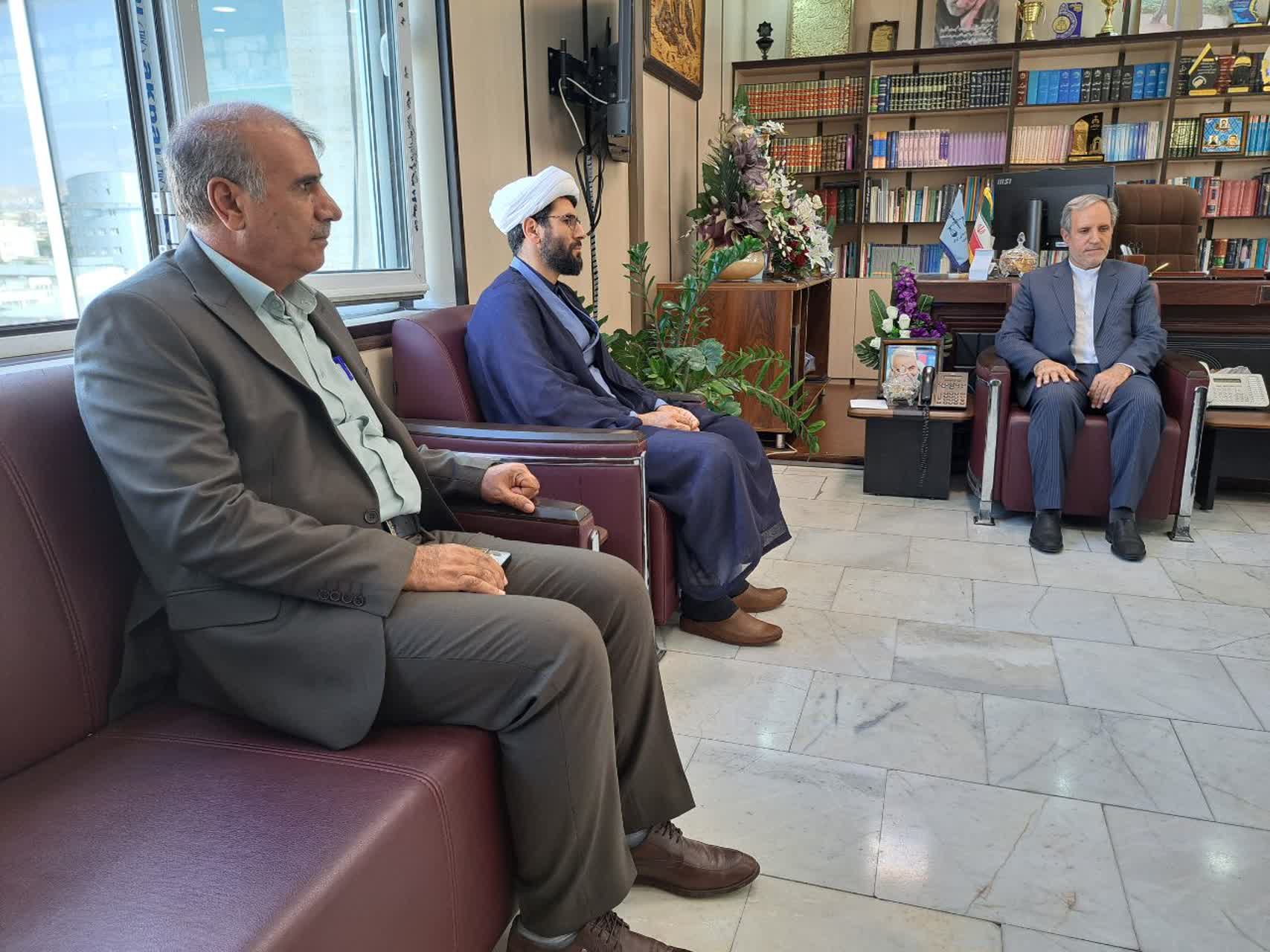 دیدار فرماندار پلدشت با رئیس‌کل دادگستری استان آذربایجان غربی / تاکید بر استقرار دادسرا و حمایت قضایی از سرمایه‌گذاری در شهرستان مرزی پلدشت