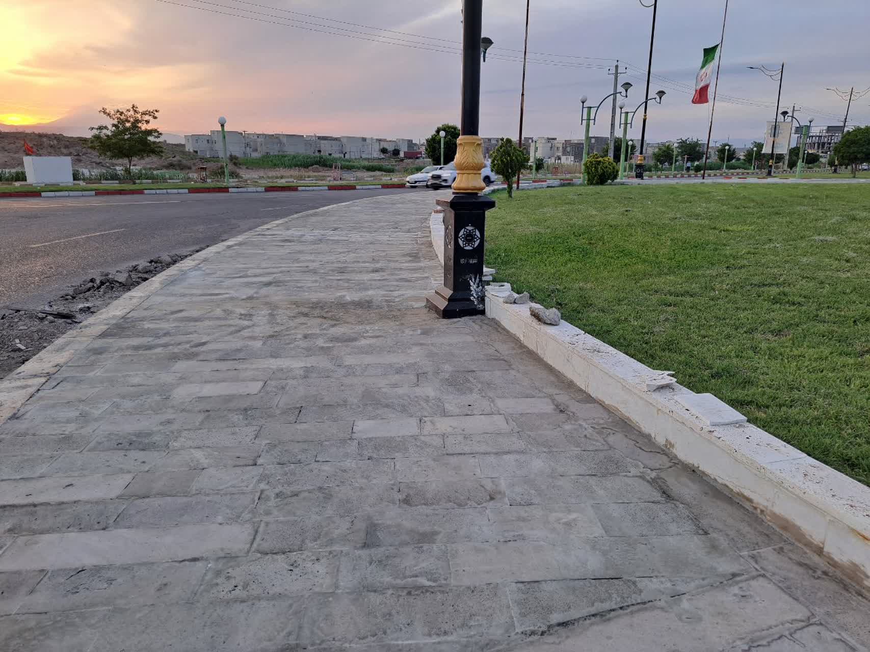 باید توجه ویژهای به زیباسازی فضای شهری، ساماندهی سرویسهای بهداشتی و تجهیز پارکها برای رفاه شهروندان شود