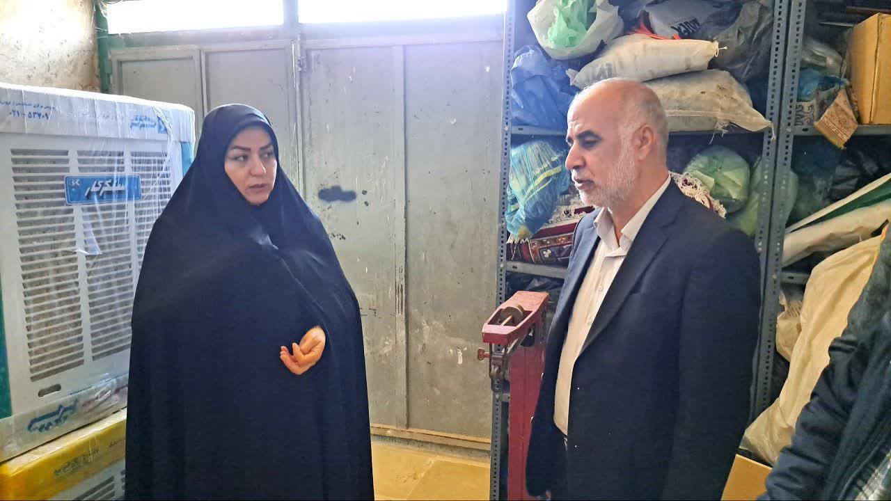 توزیع اقلام ضروری بین مددجویان با حضور فرماندار شهرستان