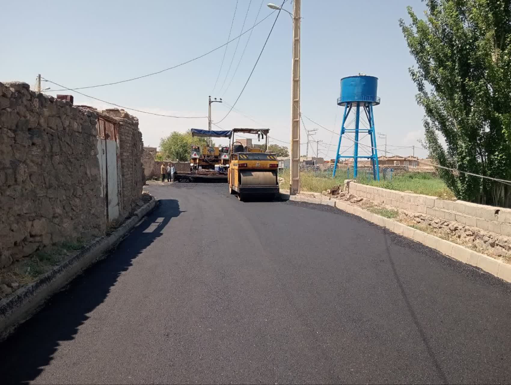آغاز نهضت آسفالتریزی در روستاهای شهرستان پلدشت با اعتباری نزدیک به 35 میلیارد تومان