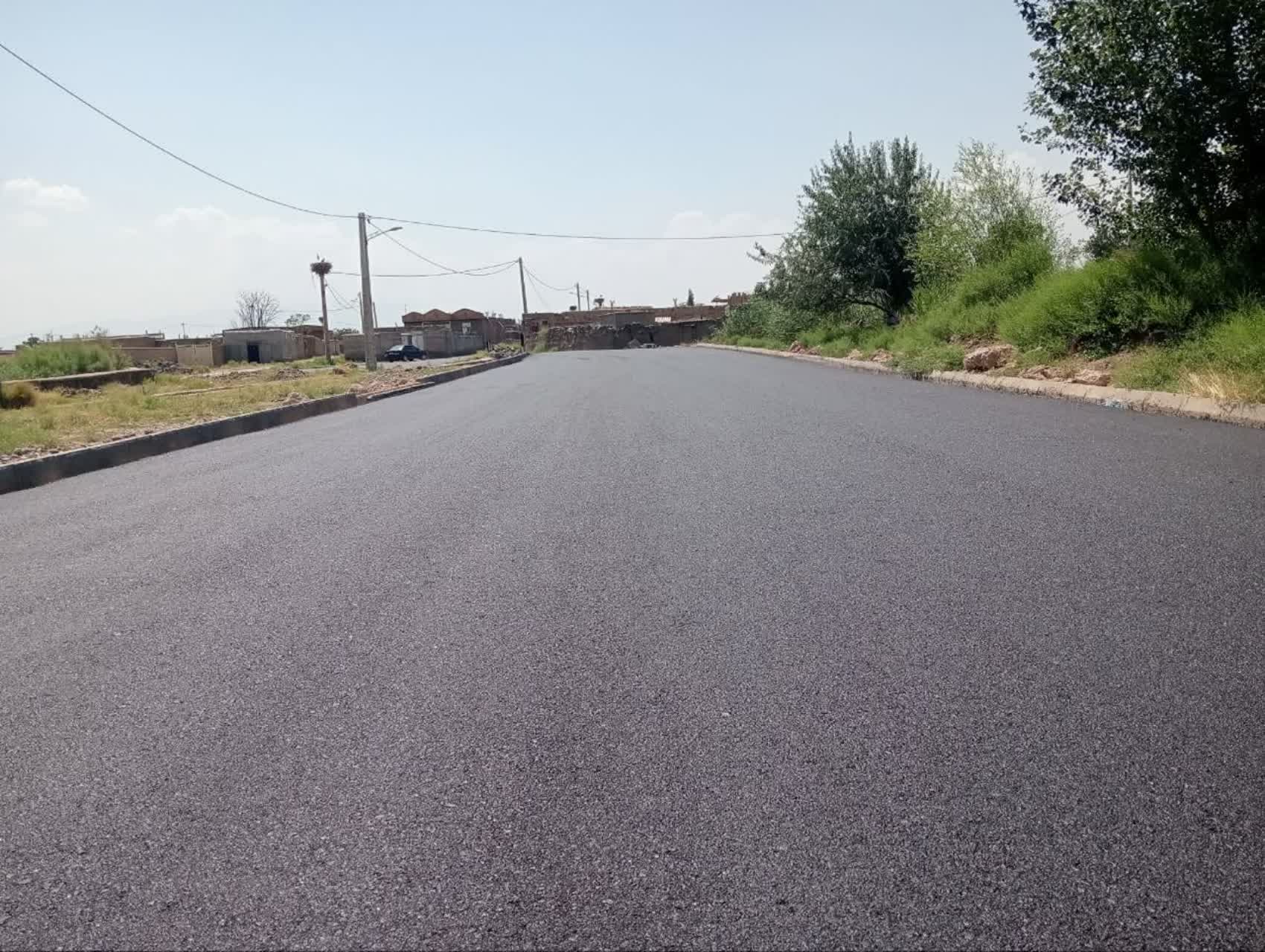آغاز نهضت آسفالتریزی در روستاهای شهرستان پلدشت با اعتباری نزدیک به 35 میلیارد تومان