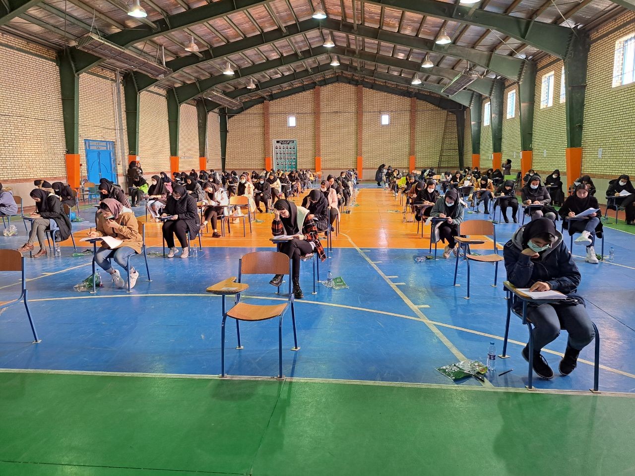 بازدید فرماندار پلدشت از روند برگزاری کنکور 1401در شهرستان