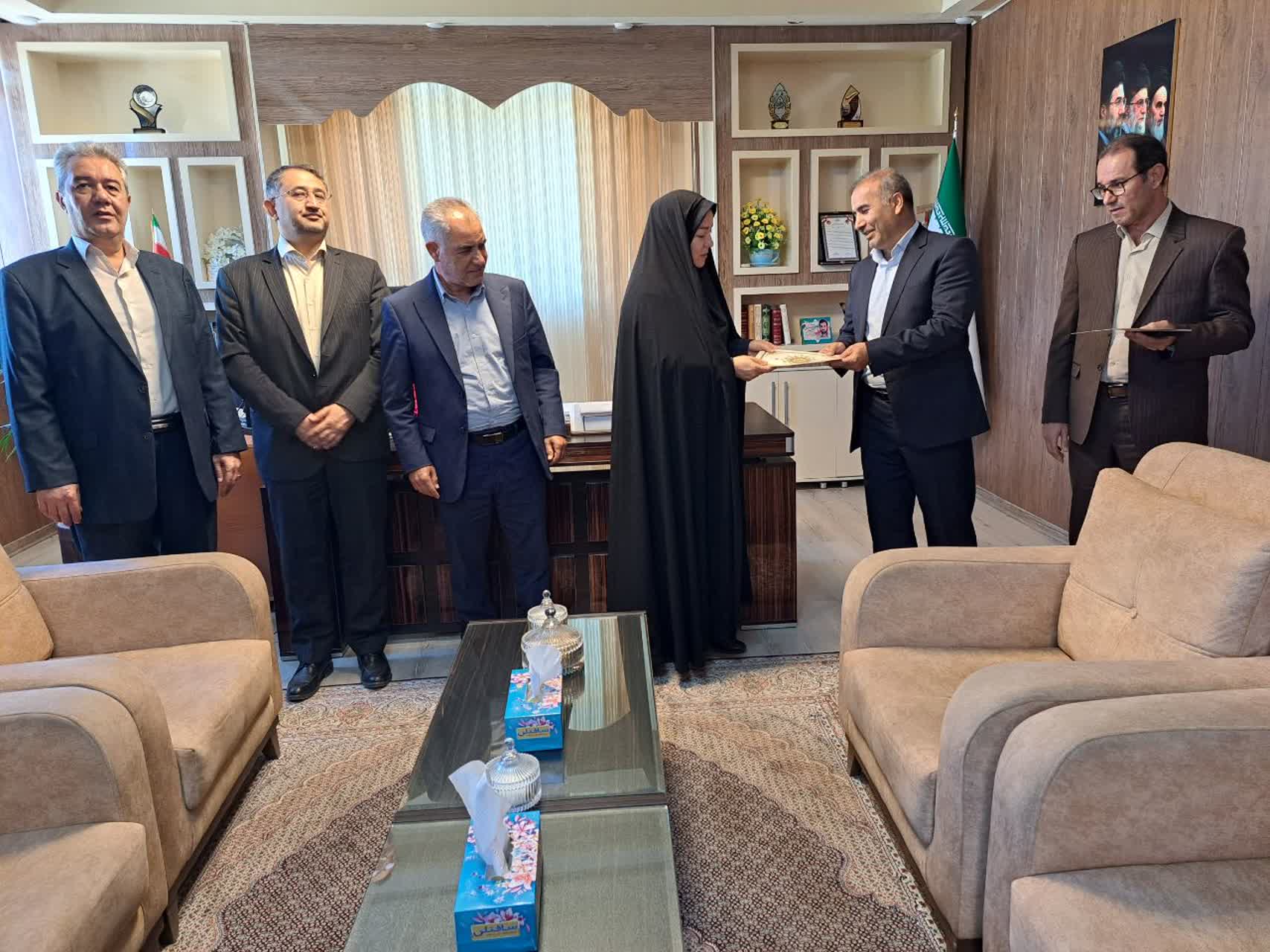تأکید فرماندار پلدشت بر لزوم تحول و پویایی در پایانه مرزی / مدیر جدید پایانه مرزی پلدشت معرفی شد