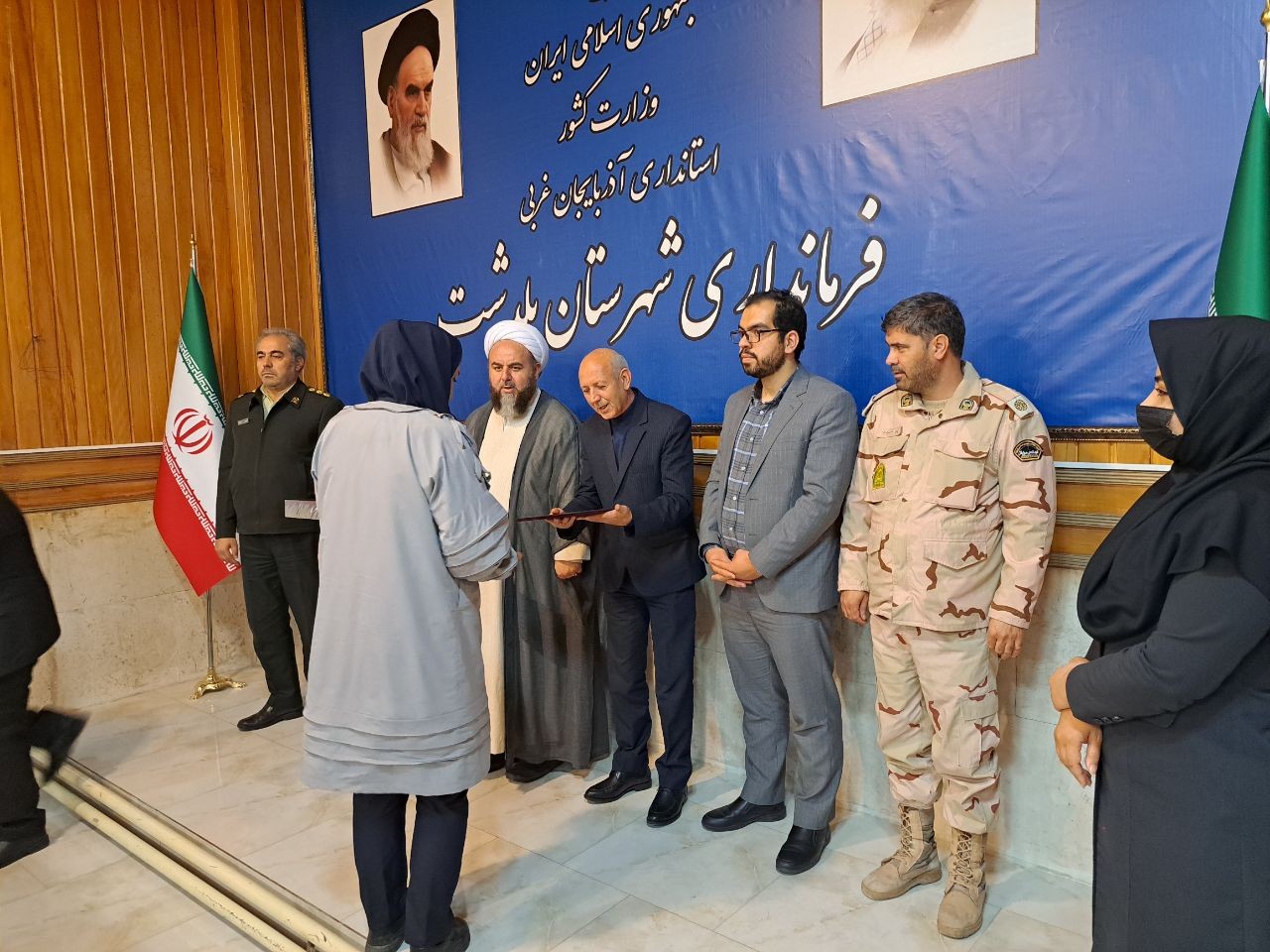 آیین تجلیل از پرستاران برگزیده شهرستان پلدشت برگزار شد