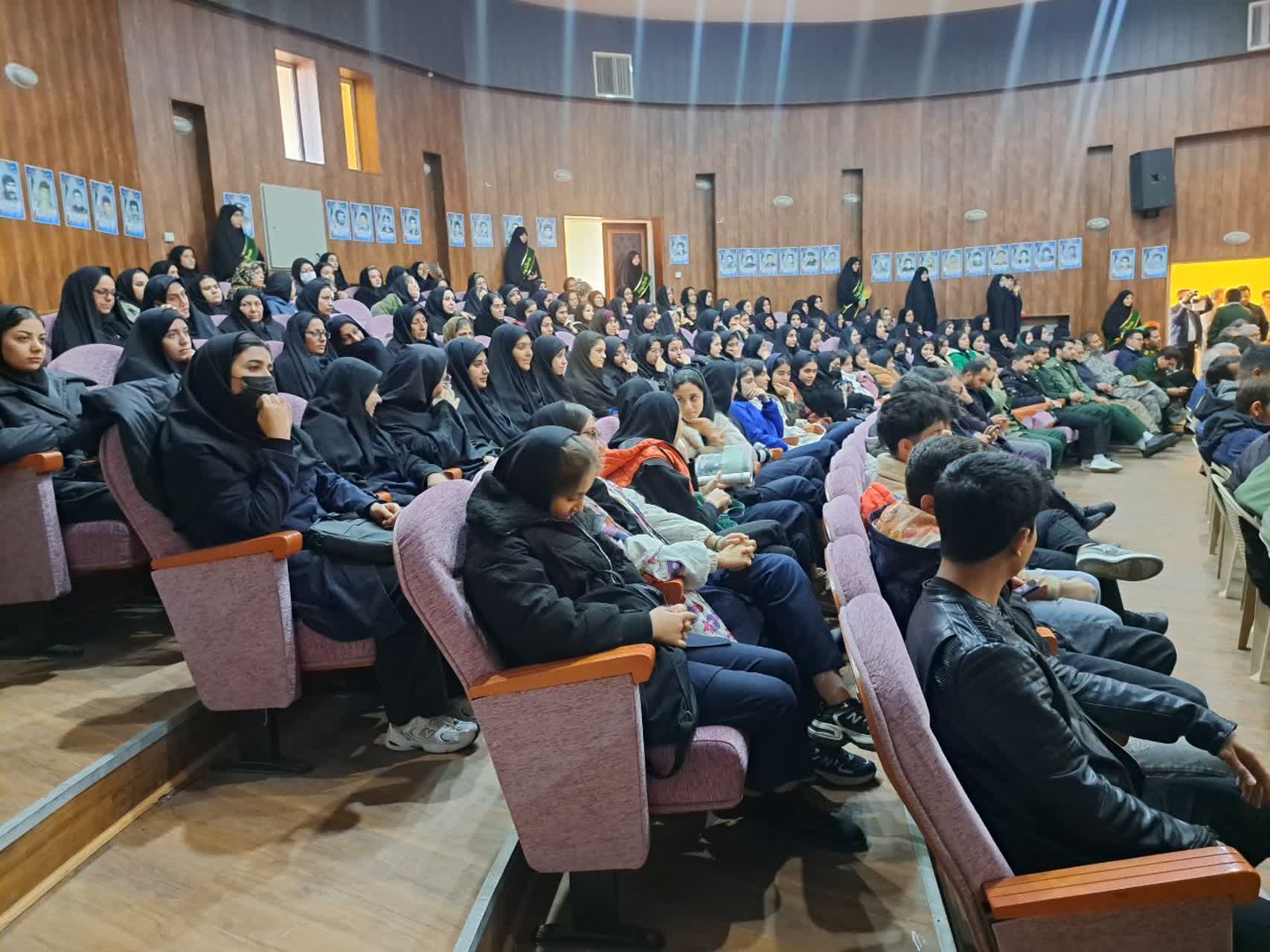 ادامه راه شهدا، وظیفه‌ای همگانی است