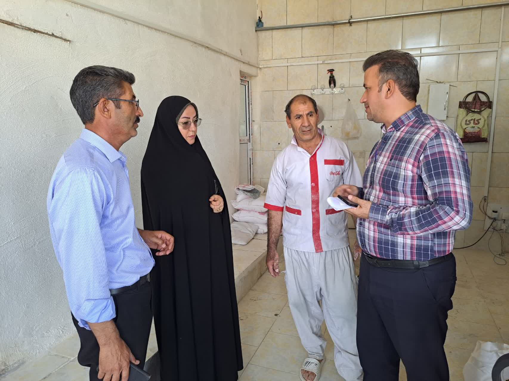 بازدید فرماندار پلدشت از نانوایی روستای شهرک میلاد