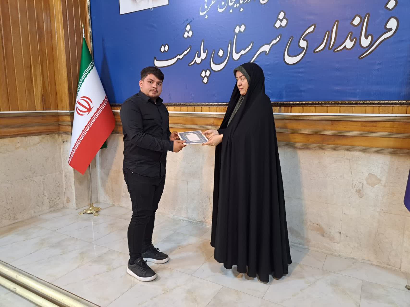 نشست فرماندار پلدشت با مسئولان و مداحان هیئتهای مذهبی شهرستان برگزار شد
