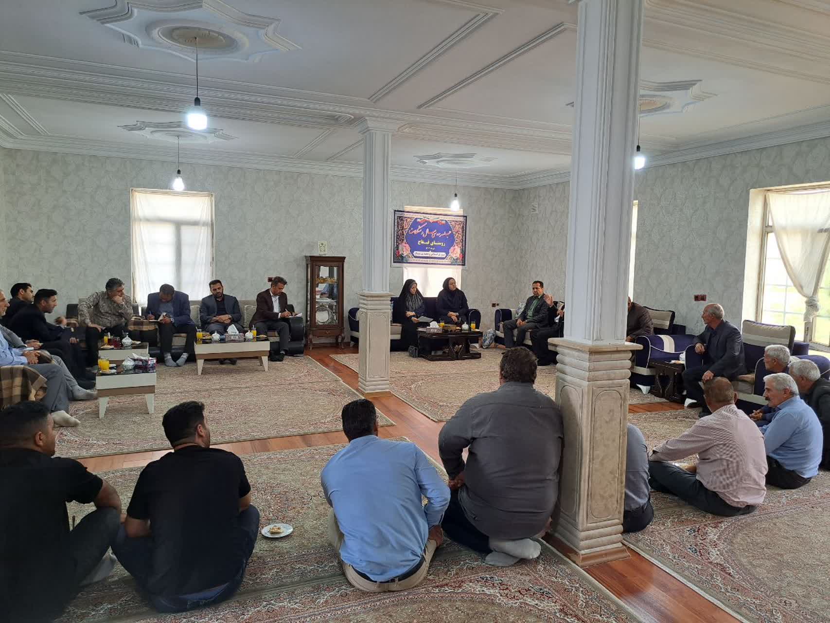 بررسی مشکلات روستای قیقاج با حضور فرماندار پلدشت