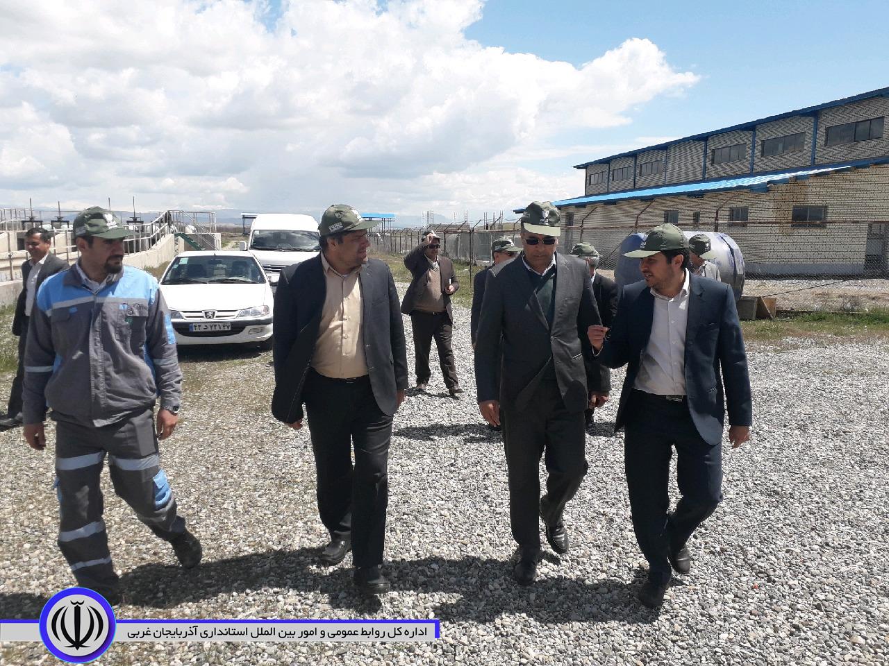 دستگاه های اجرایی شهرستان پلدشت آمادگی دارند در راستای حمایت و پشتیبانی از سرمایه گذاری، ورود فناوری ودانش روز در زمینه های کشاورزی، دامداری وشیلات همکاری و مساعدت های لازم را ارائه نمایند.