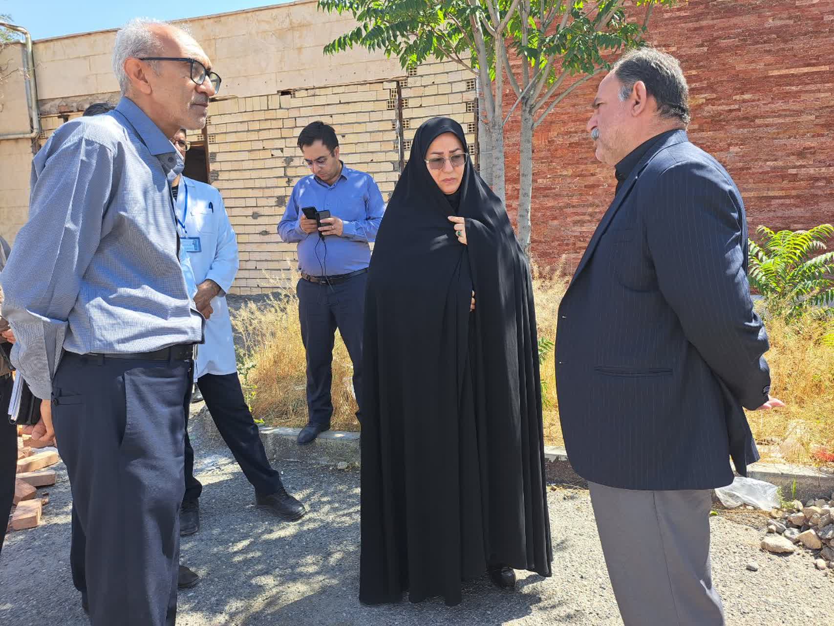 بازدید فرماندار پلدشت و رئیس دانشگاه علومپزشکی استان از روند توسعه اورژانس بیمارستان امام خمینی(ره)