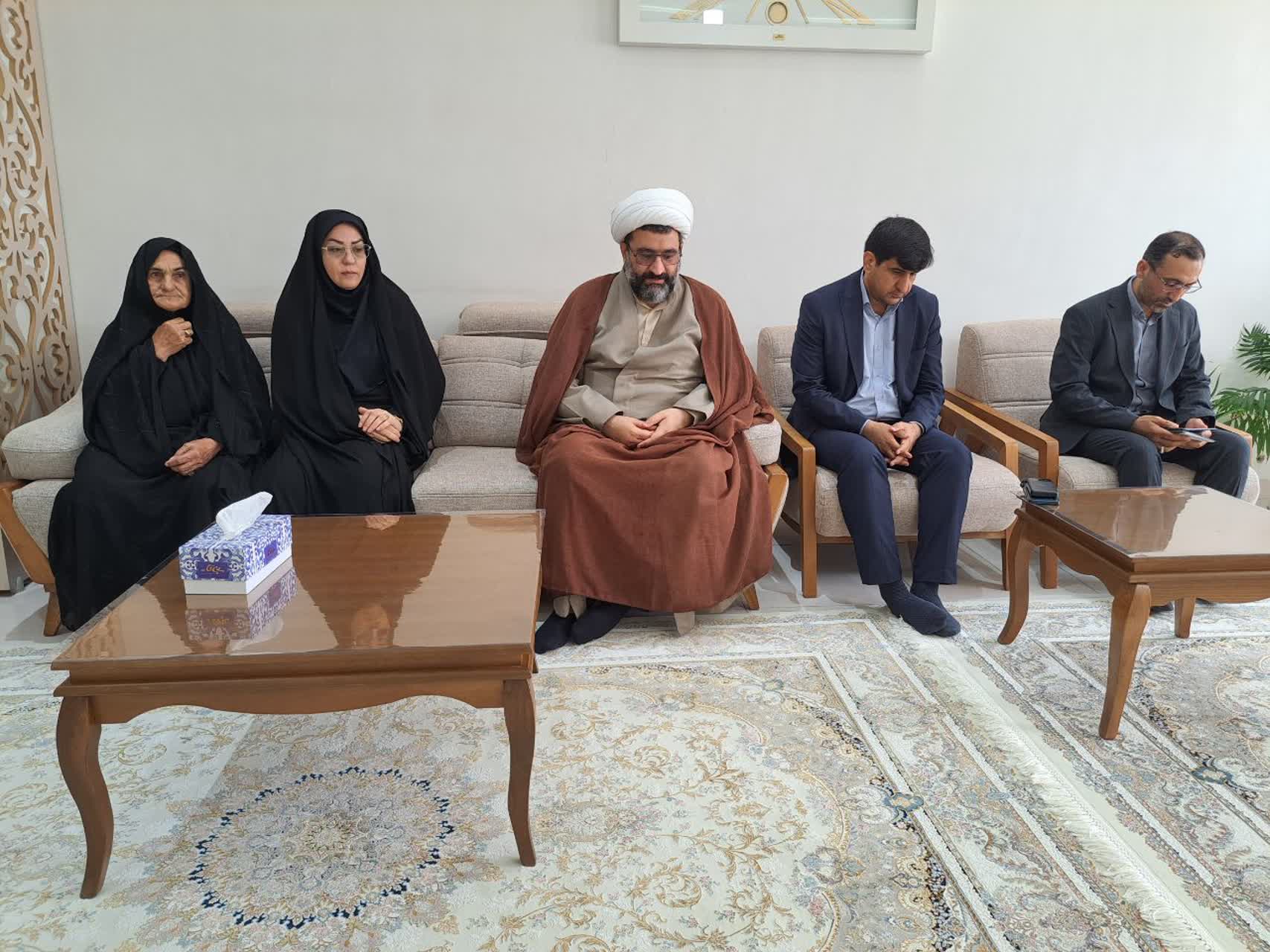 دیدار فرماندار شهرستان پلدشت با خانواده معظم شهید والامقام فیروز حاجی‌پور